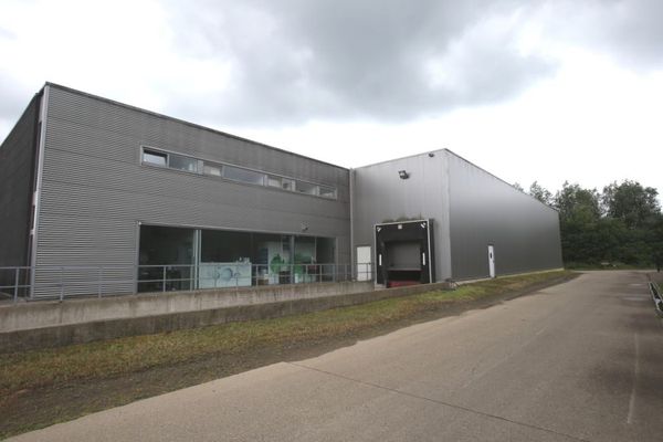 Bedrijfsgebouw
                            te koop in Heusden-Zolder