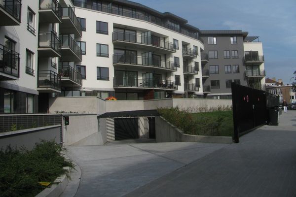 Estate main image