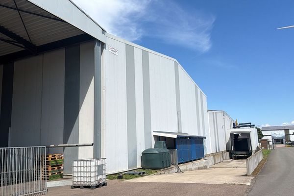 Industrieel te koop / Maasmechelen