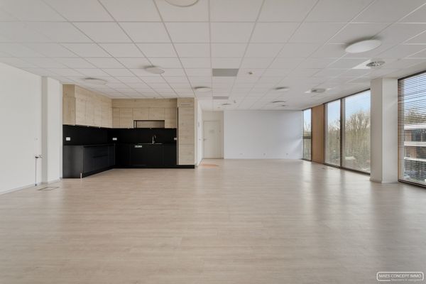 Kantoor
                            te huur in Zwevegem