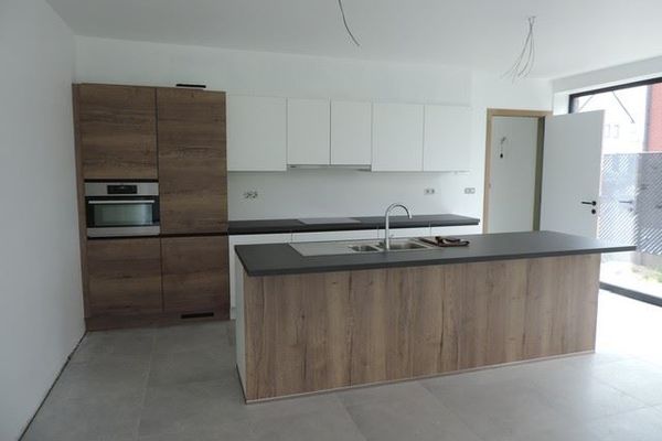 Huis verhuurd / Paal