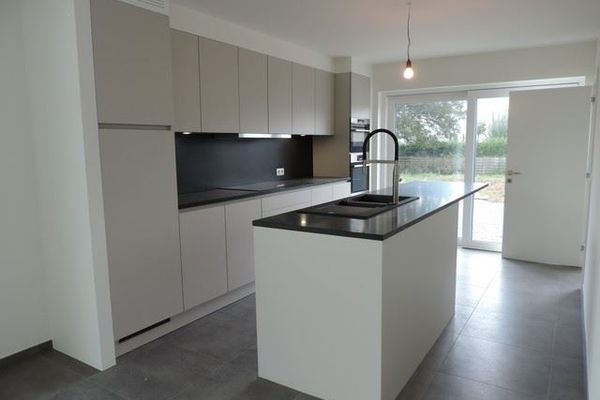 Huis verhuurd / Paal