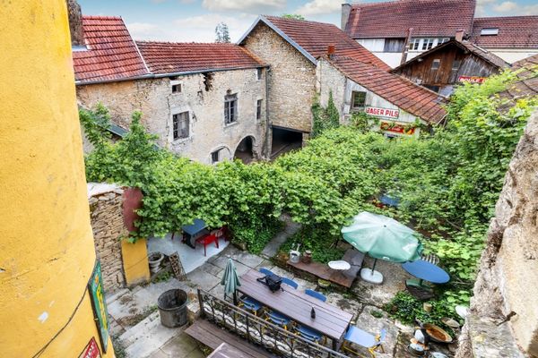 Commercieel te koop / Champlitte
