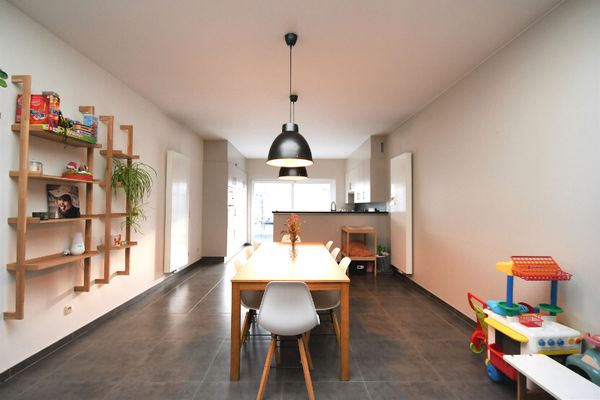 Twee gevelwoning
                            te koop in Izegem