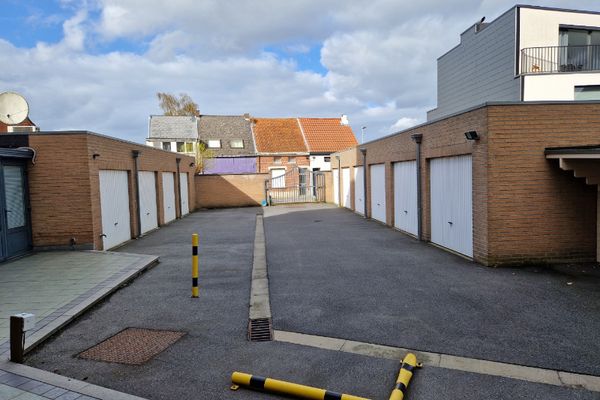Garage
                            te koop in Lebbeke