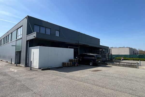 Industrieel te koop / Genk