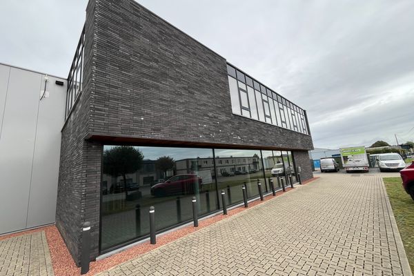 Industrieel te huur / Alken