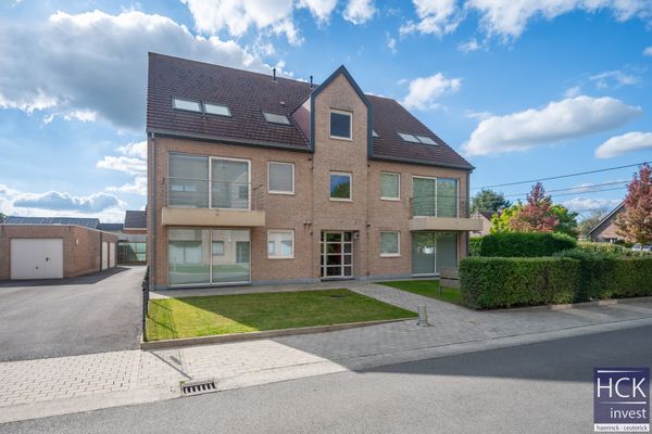Gelijkvloersappartement
                                te huur in Kruishoutem