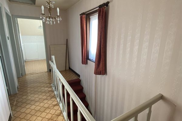 Commercieel verkocht / Paal