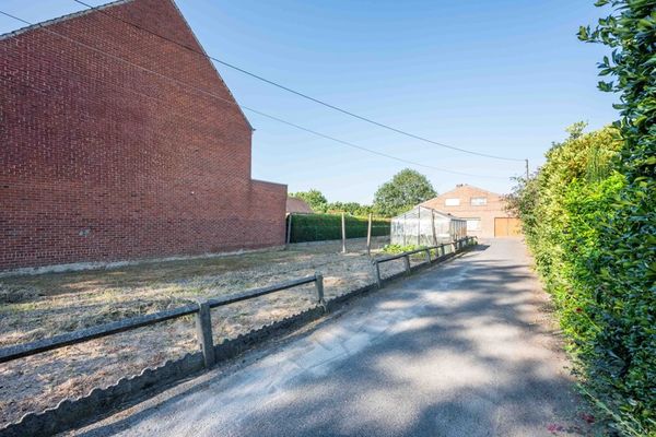 Industrieel
                                te koop
                                in Deerlijk