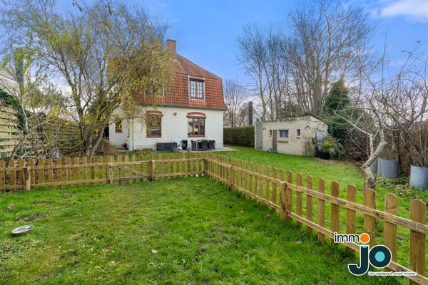 Huis
                                te koop
                                in Bredene