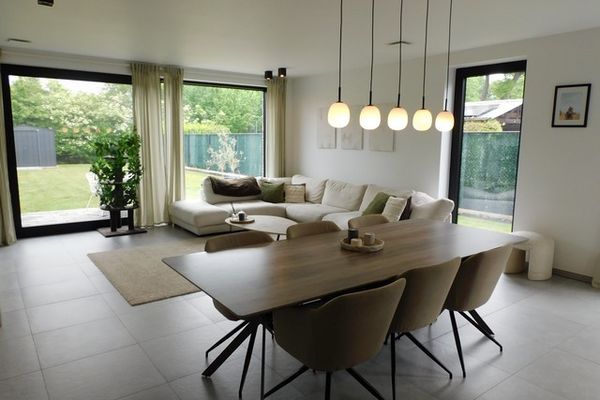 Huis te huur / Paal