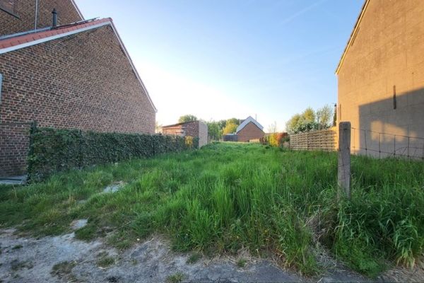 Bouwgrond
                            te koop in Denderhoutem