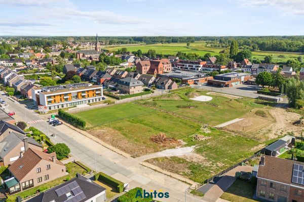 Ground
                                for sale
                                in Wichelen