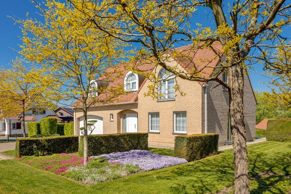 Huis
                                te koop
                                in Lennik