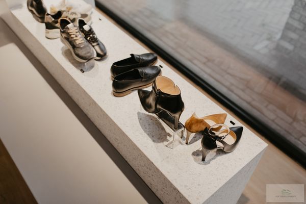 Commercieel gerealiseerd aanneming / Mol