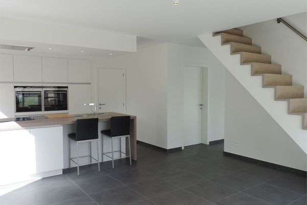 Huis verhuurd / Paal