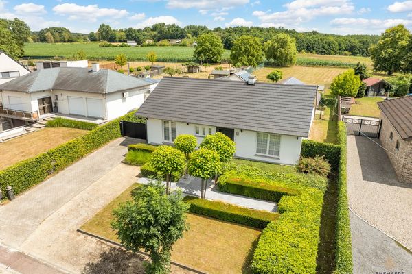 Huis
                                te koop in Nieuwerkerken