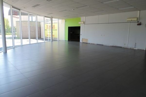 Commercieel verhuurd / Paal