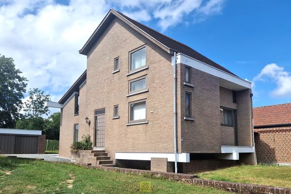 Estate main image