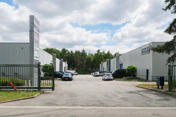 Industrieel te koop / Genk