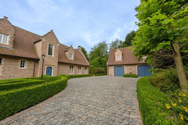 Huis
                                te koop
                                in Amougies