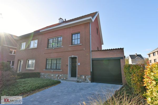Estate main image