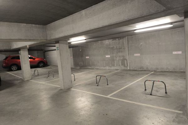 Garage
                            te huur in Sint-Agatha-Berchem