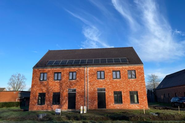Estate main image