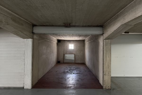 Garage
                                te koop
                                in Oostende