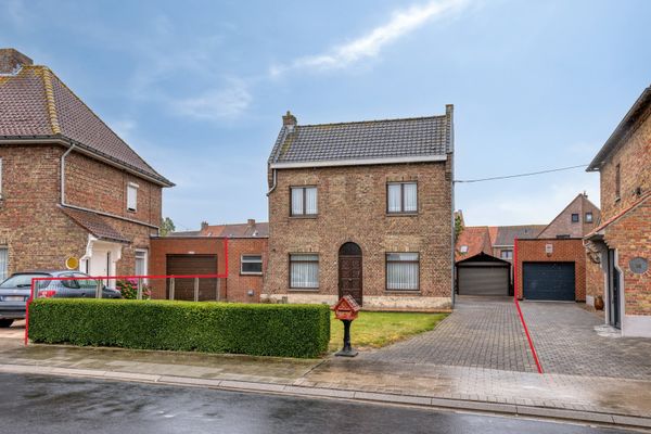Huis
                                te koop
                                in Veurne