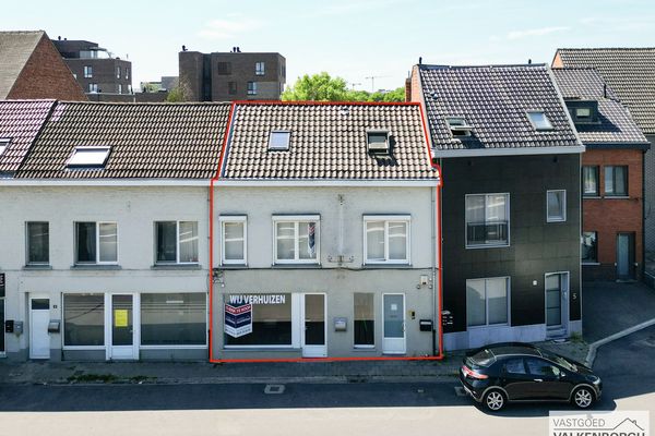 Handelspand met woonst
                                te koop in Hasselt