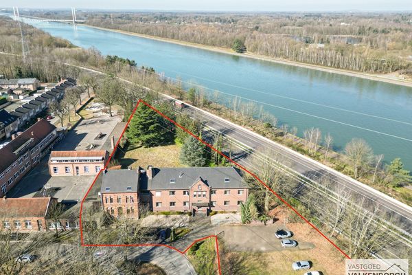 Bedrijfsgebouw
                                te koop in Diepenbeek