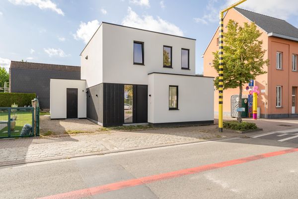 Huis
                                te koop
                                in Ruien