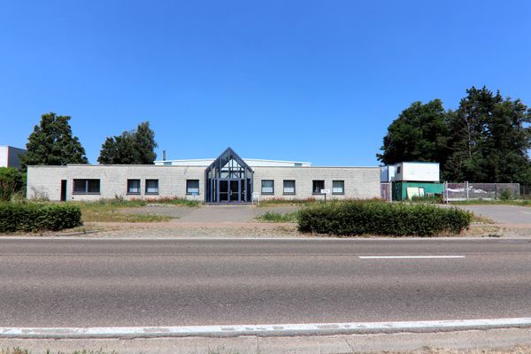 Bedrijfsgebouw
                            te koop in Sint-Truiden
