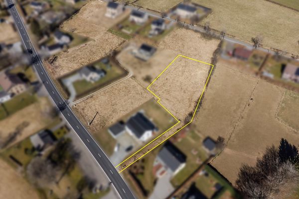 Terrain constructible
                            option d'achat in Robertville