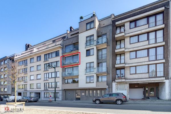 Estate main image
