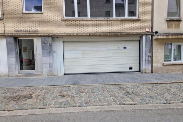 Garage
                            te huur in Antwerpen