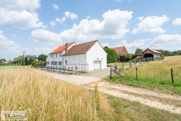 Estate main image