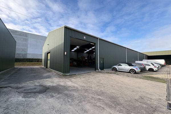 Magazijn
                            te huur in Sint-Truiden