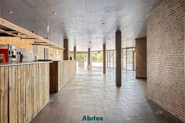 Commercial
                                a vendre
                                in Moerbeke-Waas