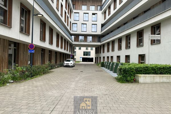 Garage
                                verhuurd
                                in Gent
