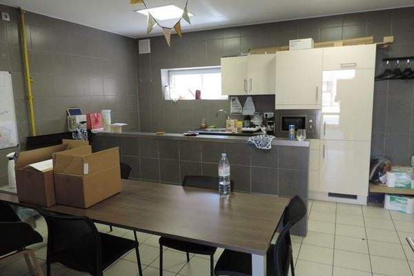 Commercieel verkocht / Paal