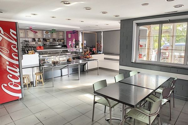 Commercieel te koop / Koersel