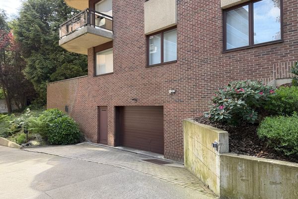 Estate main image