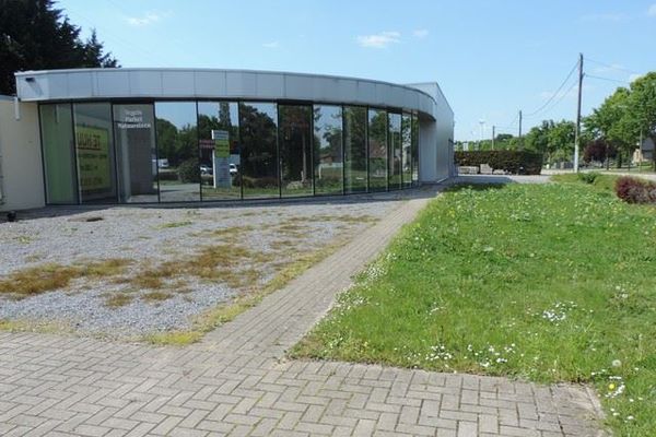 Commercieel verhuurd / Paal