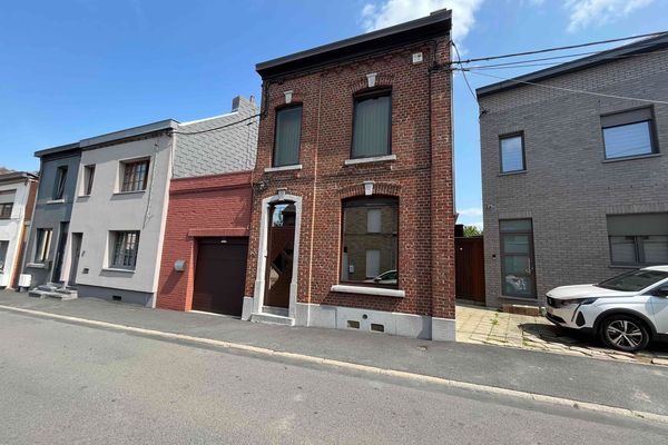 Maison
                            a vendre in Couillet
