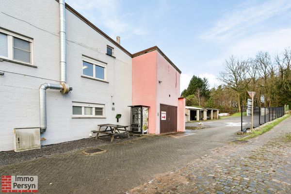 Commercieel te koop / Testelt