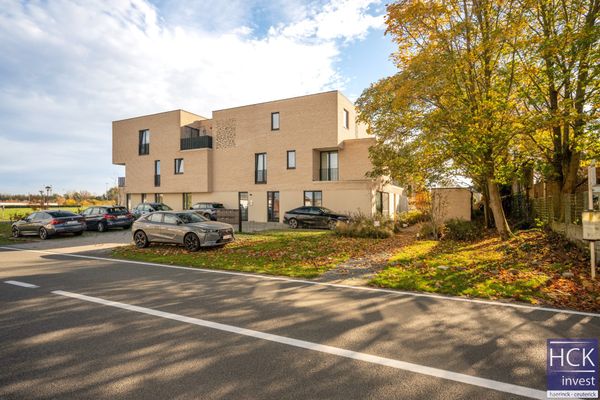 Gelijkvloersappartement
                                te huur in Kruishoutem