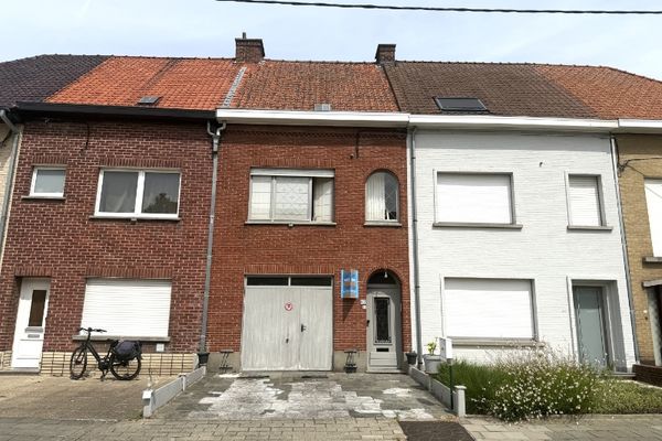 Twee gevelwoning
                            verkocht in Harelbeke